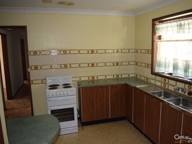 31 Moor Street, Parkes NSW 2870