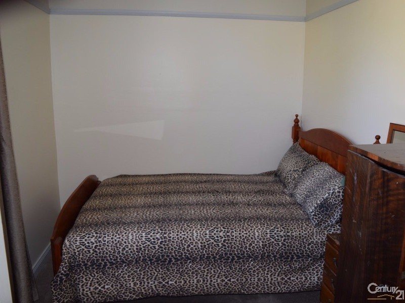 3 Charles Rigg Avenue, Parkes NSW 2870