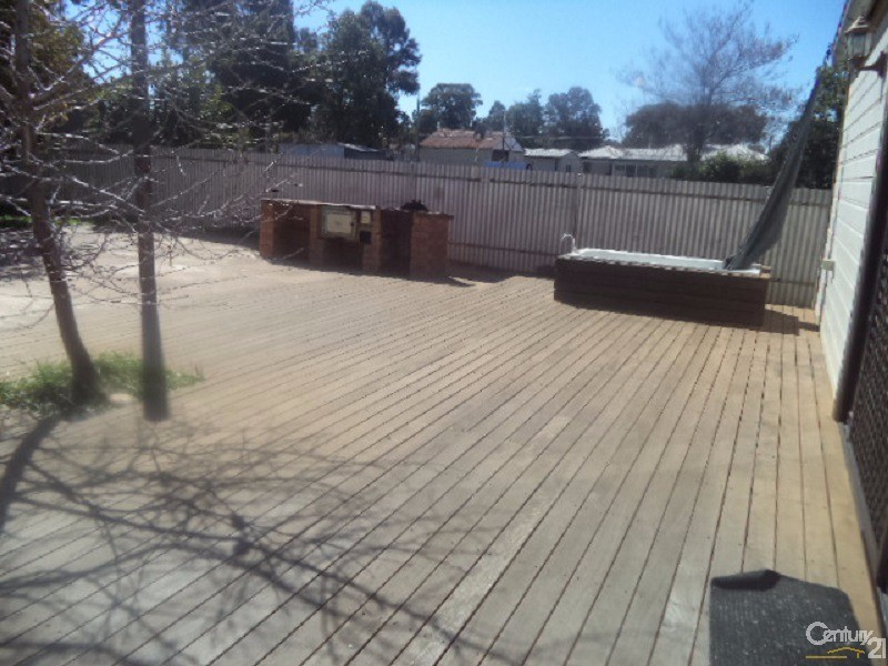 7 Melbourne Street, Parkes NSW 2870