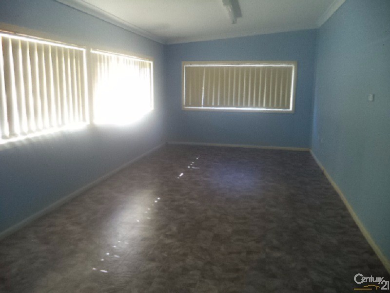 50  Thomas Street, Parkes NSW 2870