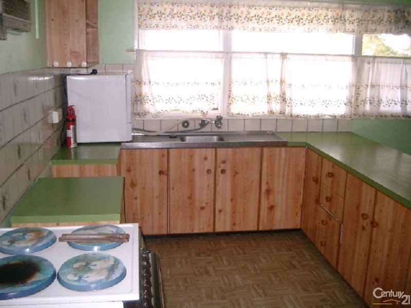 11 Howard Street, Parkes NSW 2870