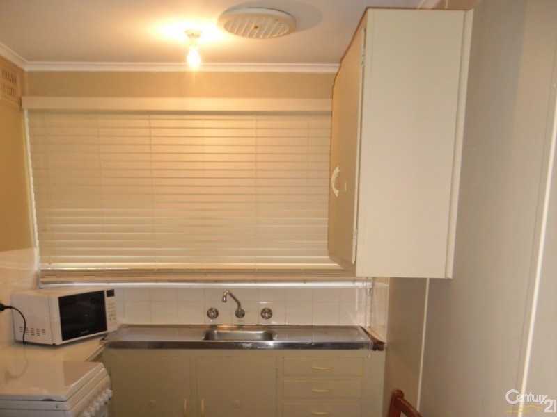 4/12 Gallop Ave, Parkes NSW 2870