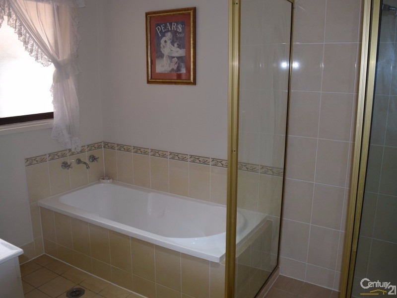 93  Victoria Street, Parkes NSW 2870