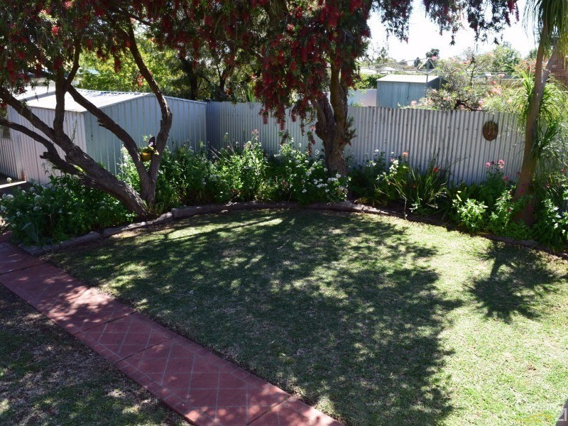 93  Victoria Street, Parkes NSW 2870