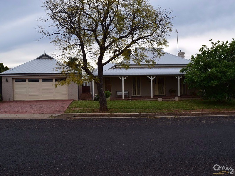 50 Victoria Street, Parkes NSW 2870