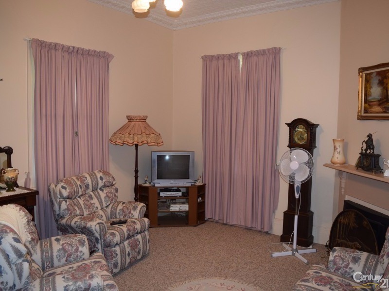 50 Victoria Street, Parkes NSW 2870