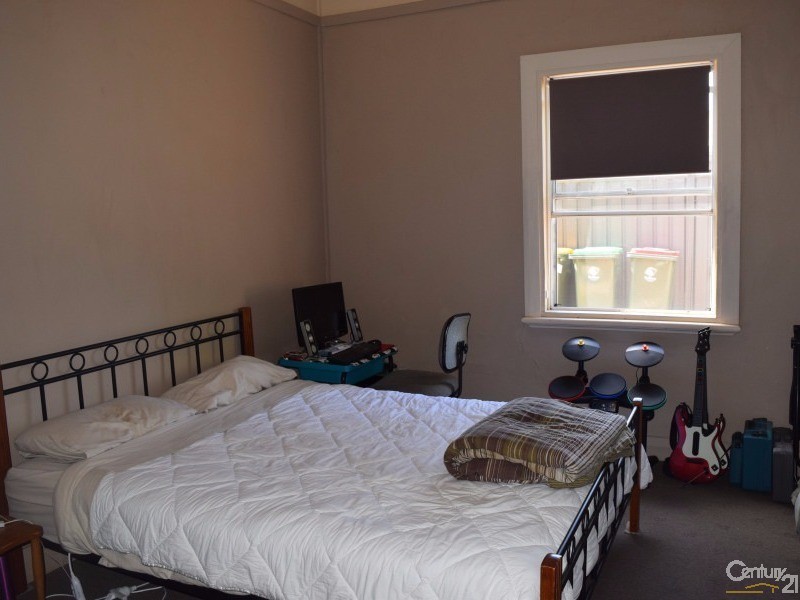 5  Cooke Street, Parkes NSW 2870