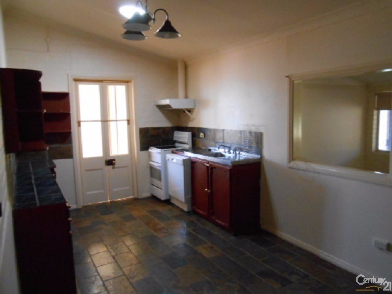 5 Park Street, Parkes NSW 2870