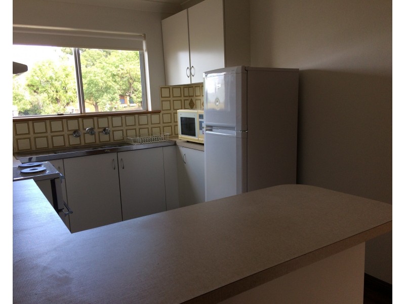 6/11 Albert Street, Parkes NSW 2870