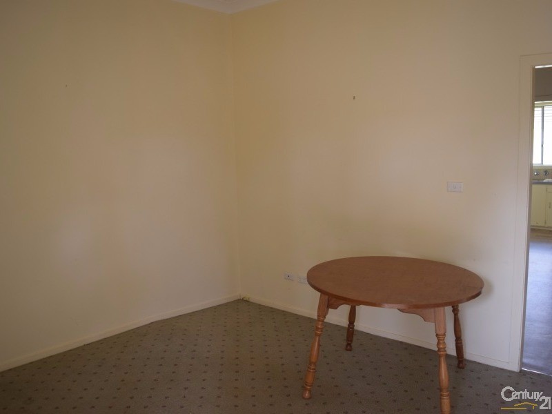 13 Talbot Street, Parkes NSW 2870