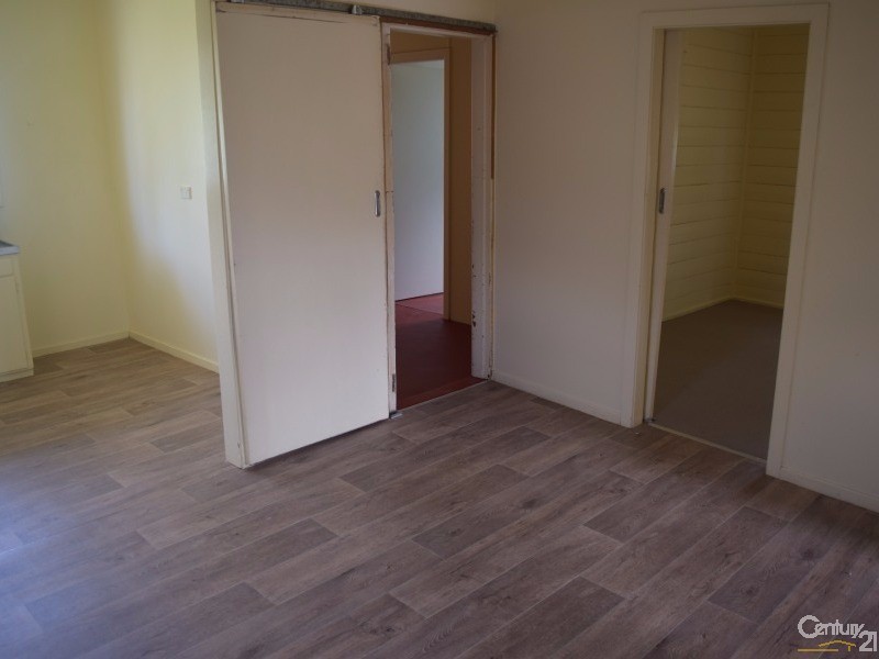 13 Talbot Street, Parkes NSW 2870