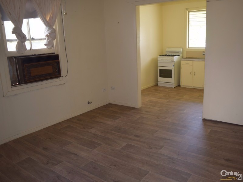 13 Talbot Street, Parkes NSW 2870