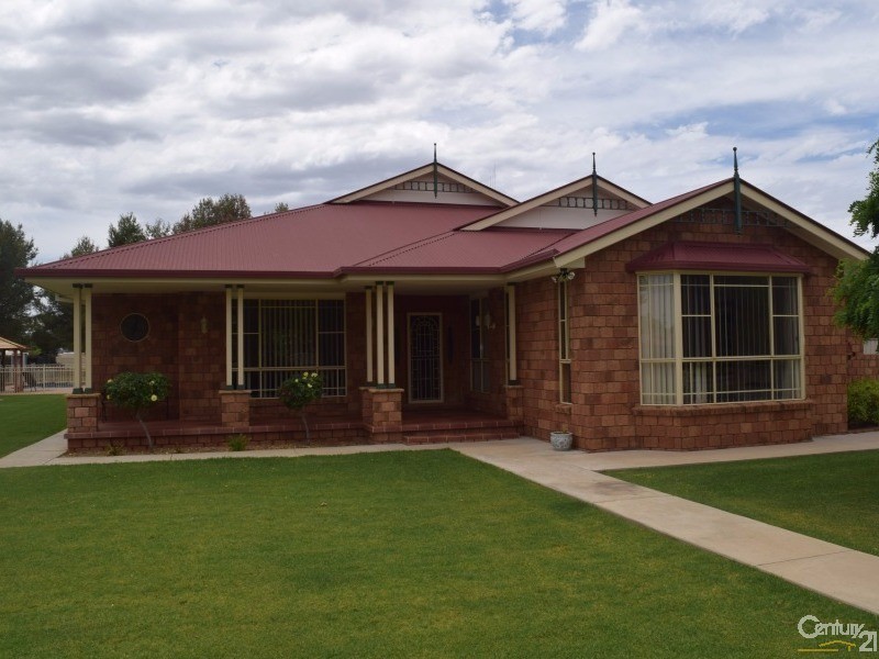 6 Coolabah Drive, Parkes NSW 2870