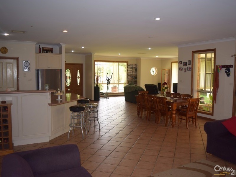 6 Coolabah Drive, Parkes NSW 2870