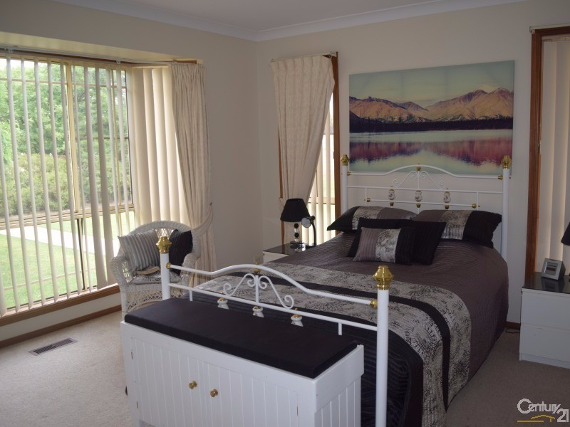 6 Coolabah Drive, Parkes NSW 2870
