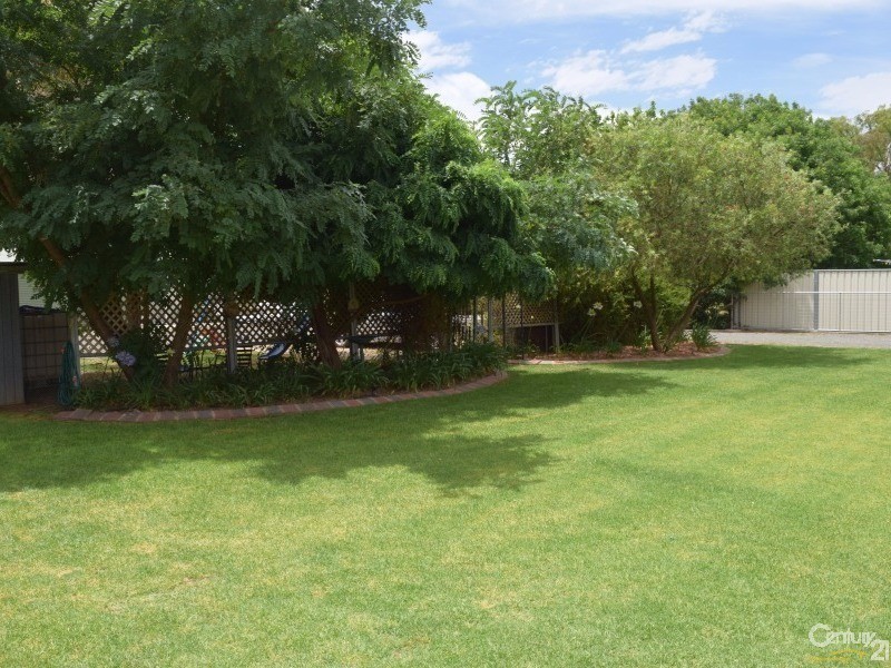 6 Coolabah Drive, Parkes NSW 2870
