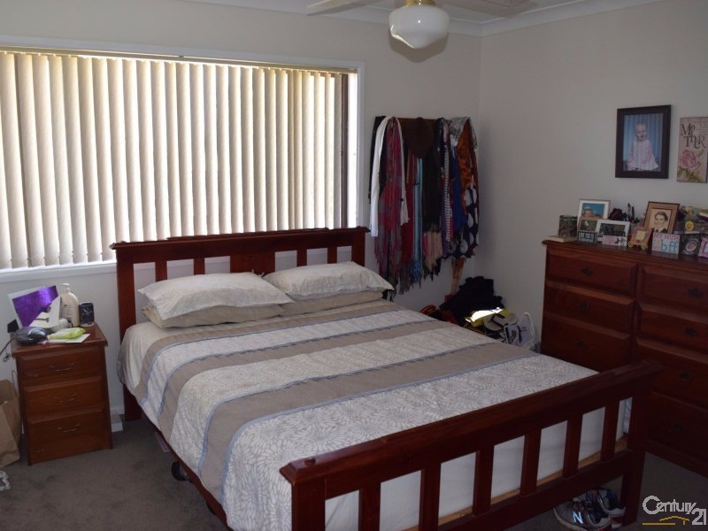 28 Evans Parade, Parkes NSW 2870