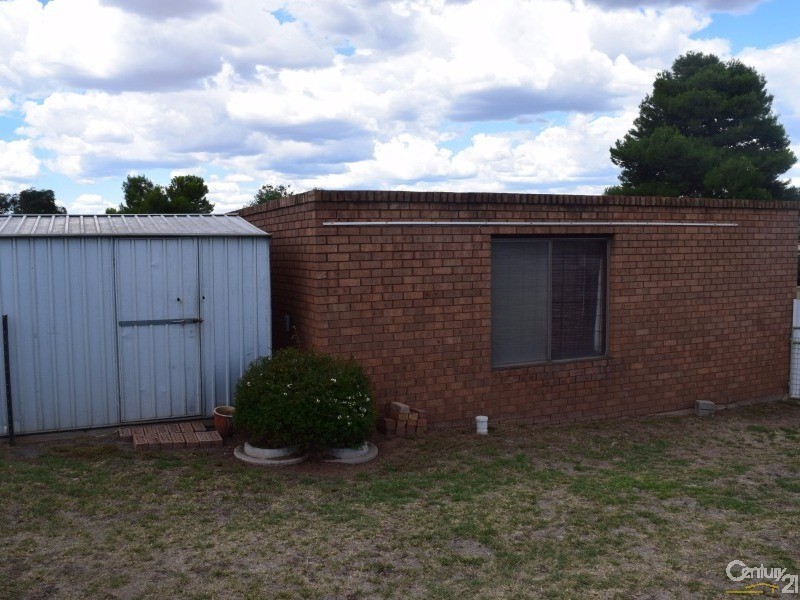 9 Middleton Street, Parkes NSW 2870