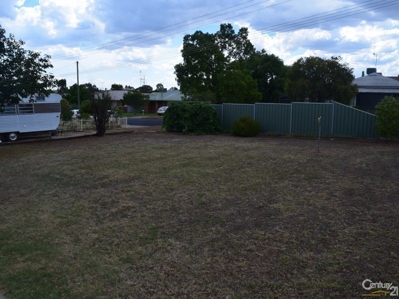 85 Victoria Street, Parkes NSW 2870