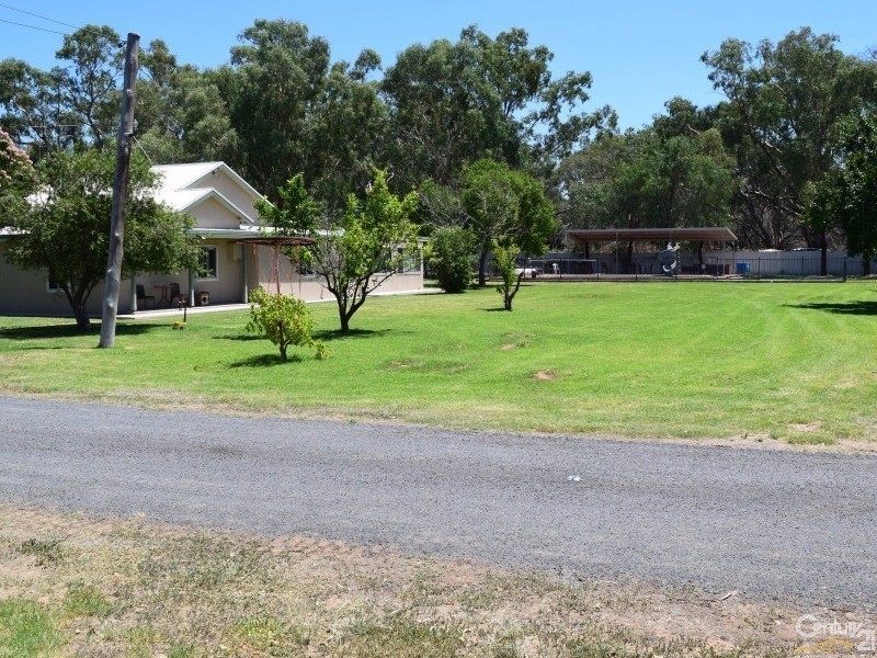 2271 Newell Highway, Tichborne NSW 2870