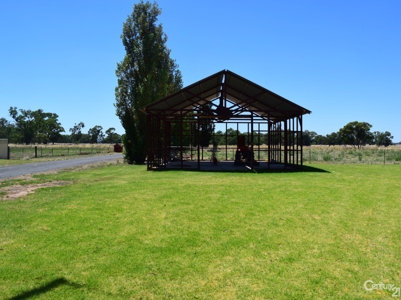 2271 Newell Highway, Tichborne NSW 2870