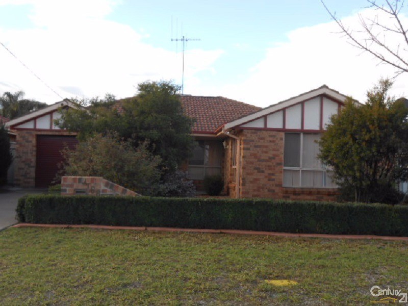 68 Best Street, Parkes NSW 2870