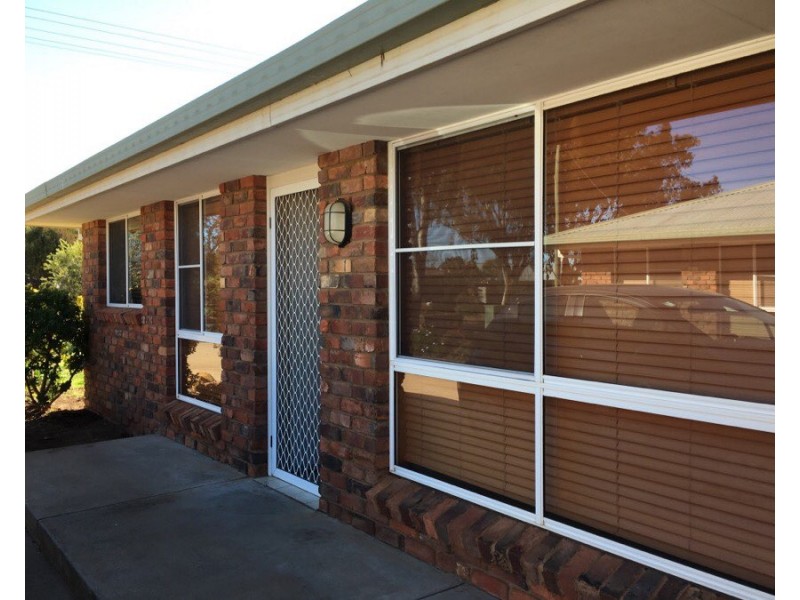 1/1 Cnr Want & Thornbury Street, Parkes NSW 2870