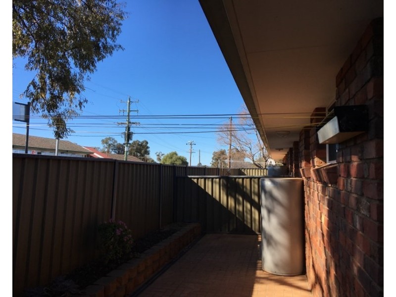 1/1 Cnr Want & Thornbury Street, Parkes NSW 2870