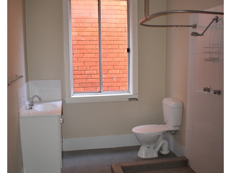 2/265A Clarinda Street, Parkes NSW 2870