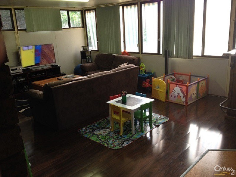 6 Basil Ave, Parkes NSW 2870