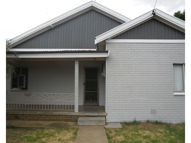 20 Close Street, Parkes NSW 2870