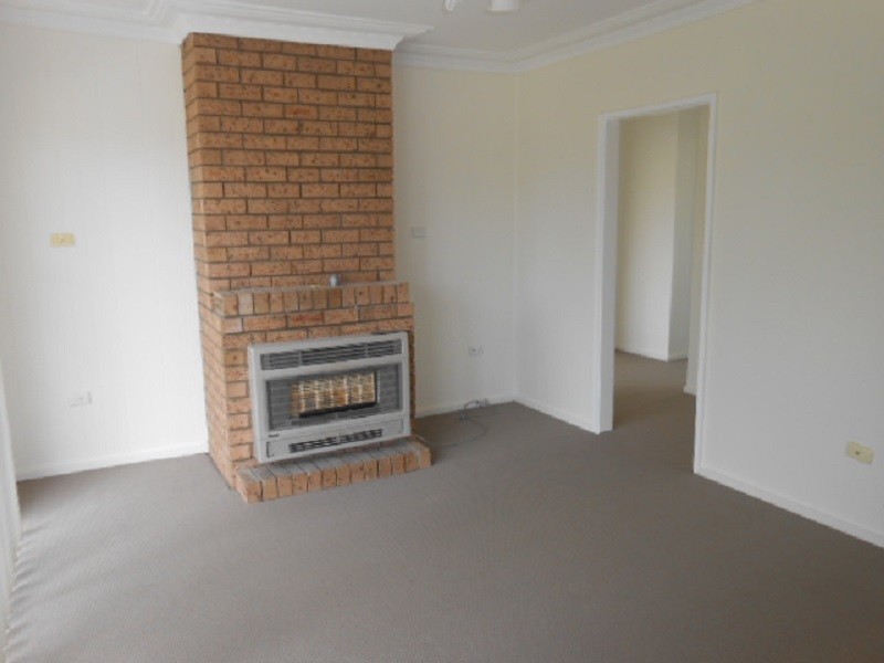 10  Moor Street, Parkes NSW 2870