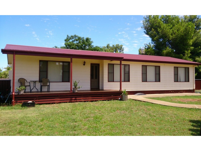 18 Brookview Street, Trundle NSW 2875