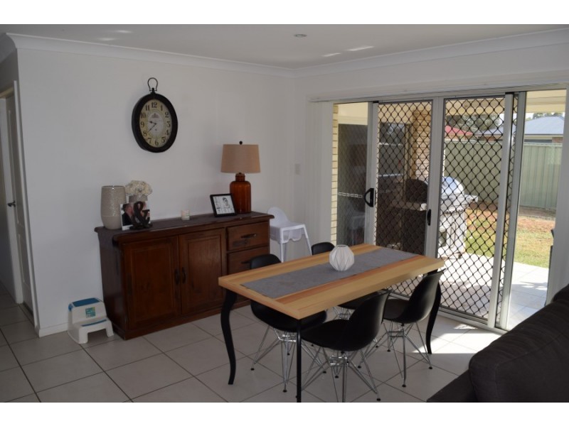 24 Warragrah Place, Parkes NSW 2870