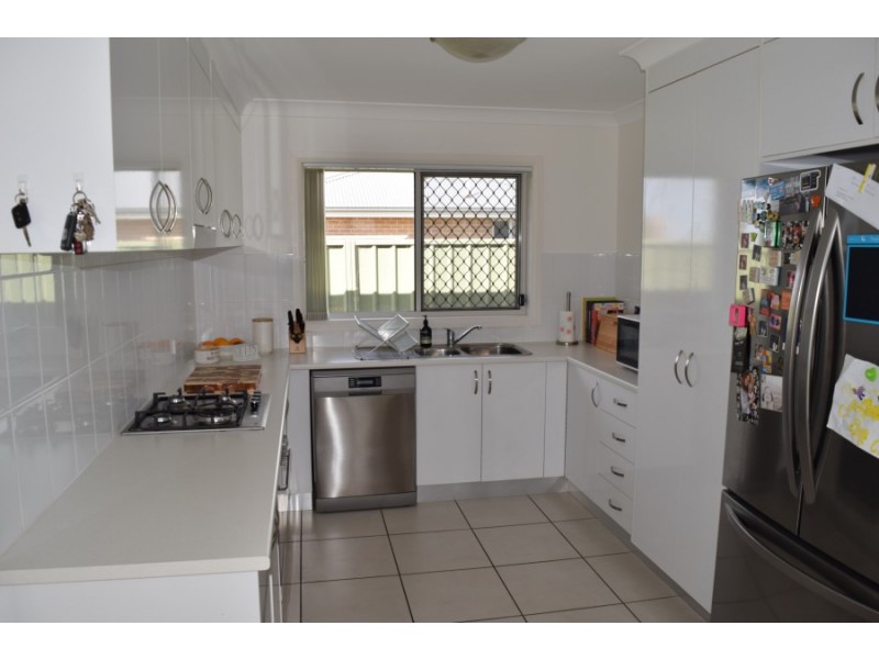 24 Warragrah Place, Parkes NSW 2870