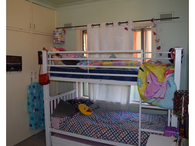 20 Middleton Street, Parkes NSW 2870