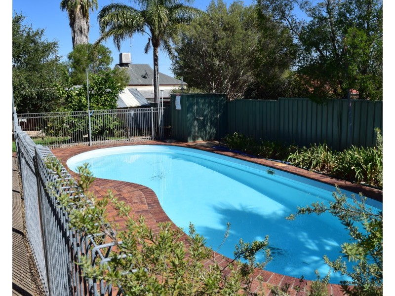 65  Hill Street, Parkes NSW 2870