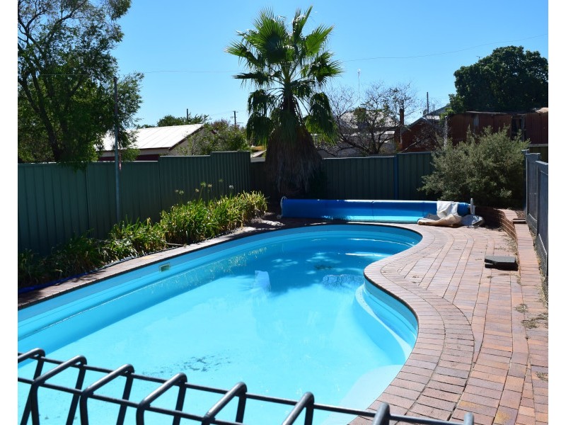 65  Hill Street, Parkes NSW 2870