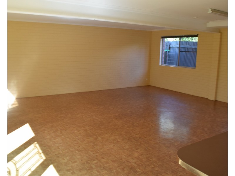 65  Hill Street, Parkes NSW 2870