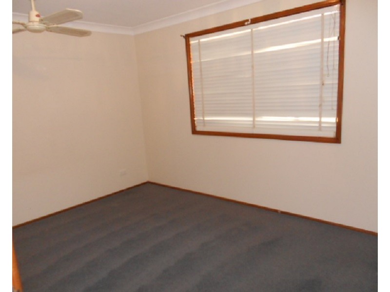 4 Ted Parker Circuit, Parkes NSW 2870