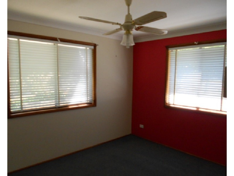 4 Ted Parker Circuit, Parkes NSW 2870