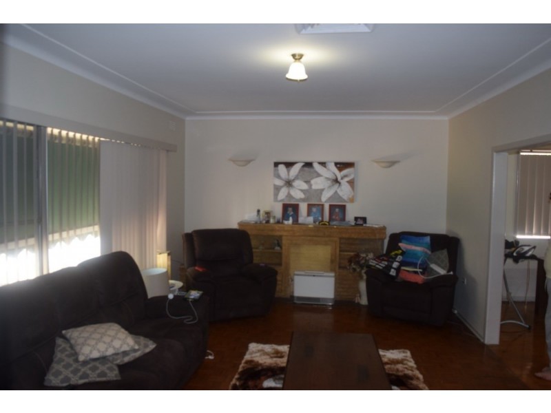 29 Pearce Street, Parkes NSW 2870