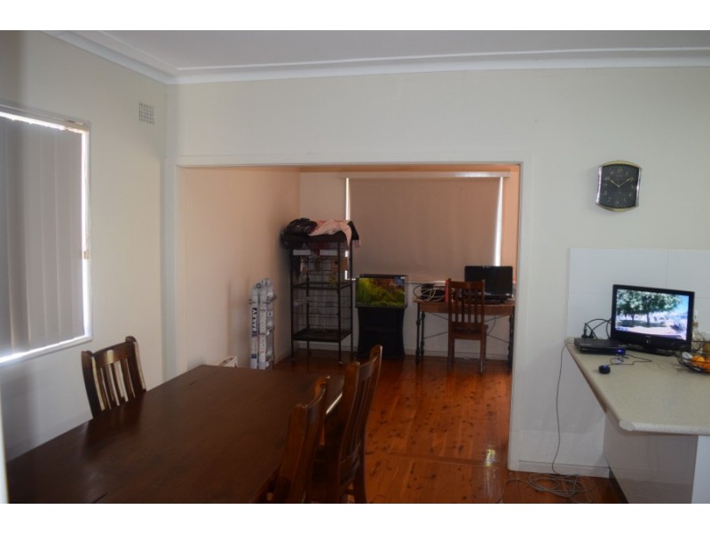 29 Pearce Street, Parkes NSW 2870