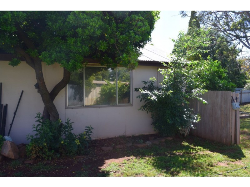 29 Pearce Street, Parkes NSW 2870
