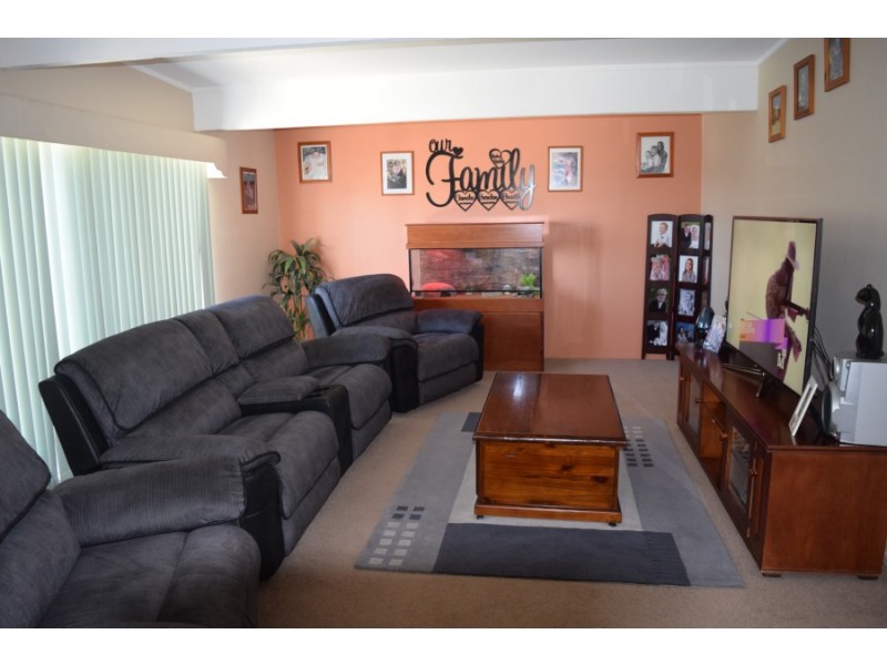 5 Lorking Street, Parkes NSW 2870