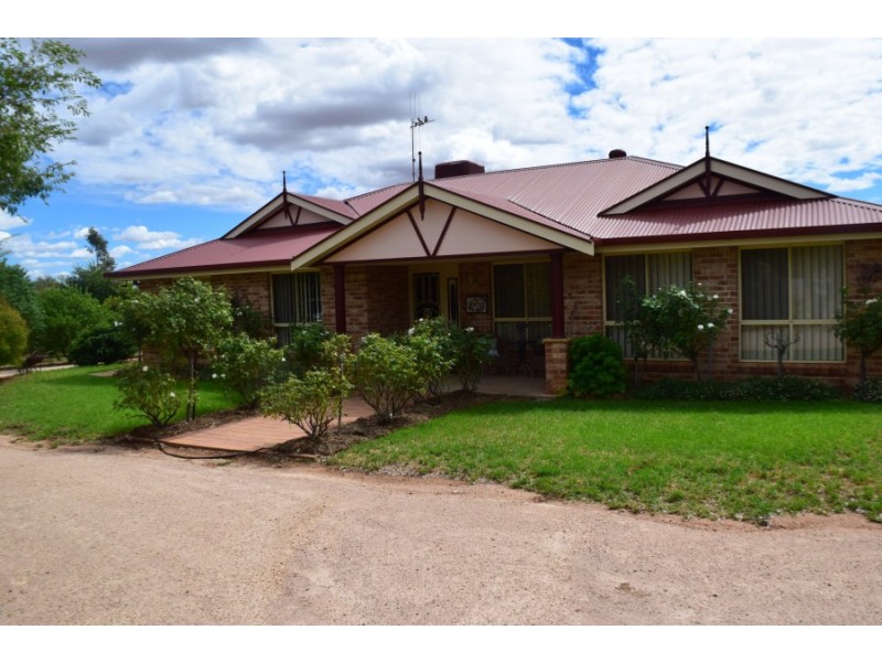 68-72 Thomas Street, Parkes NSW 2870