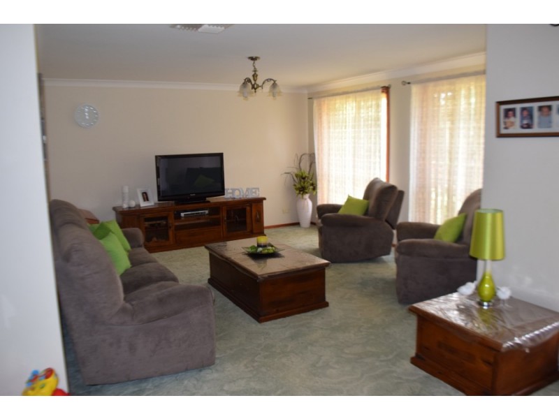 68-72 Thomas Street, Parkes NSW 2870