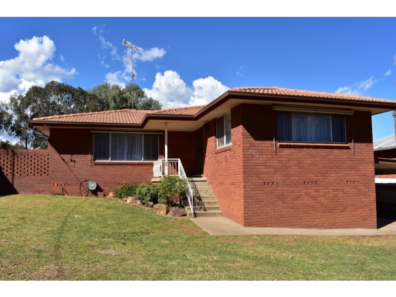 153  Currajong Street, Parkes NSW 2870