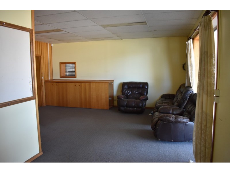 1a East Street, Parkes NSW 2870