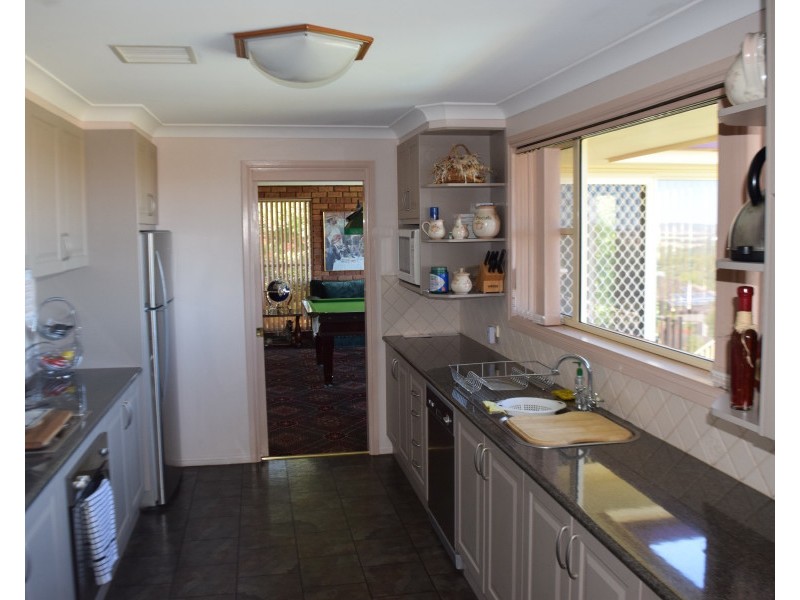 5 Glenwarrie Place, Parkes NSW 2870